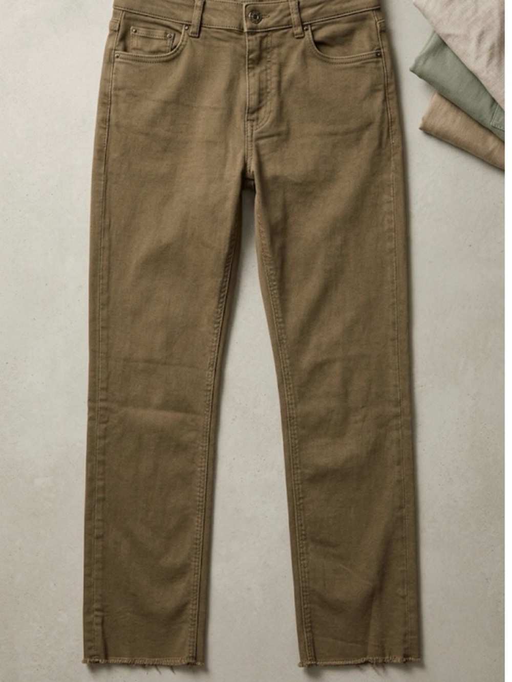Geisha Premium European  Size 30 NWOT Olive Green Slim Fit Raw Hem